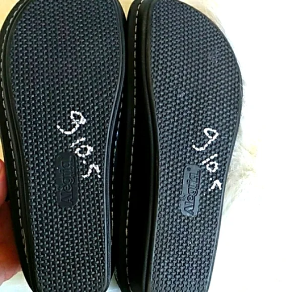 Alegria Mary Jane silver metallic shoes - Picture 8 of 9